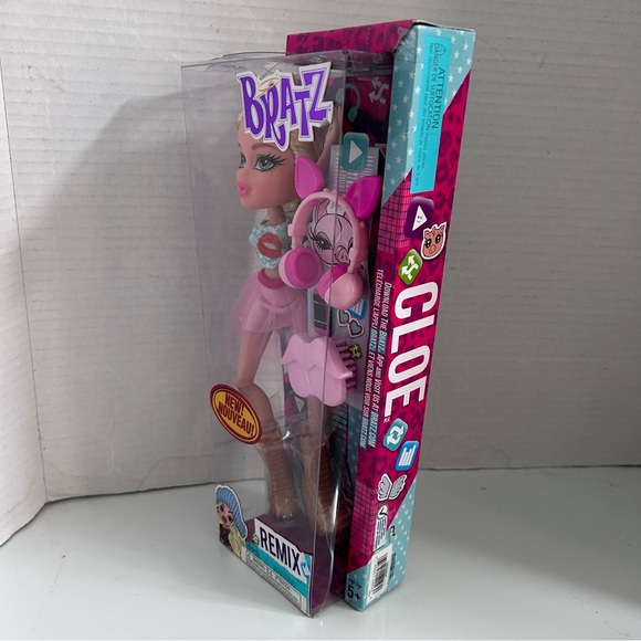 NEW Remix Cloe Bratz Doll Music Fashion MGA 2015 Pig Ear Headphones - Picture 2 of 13